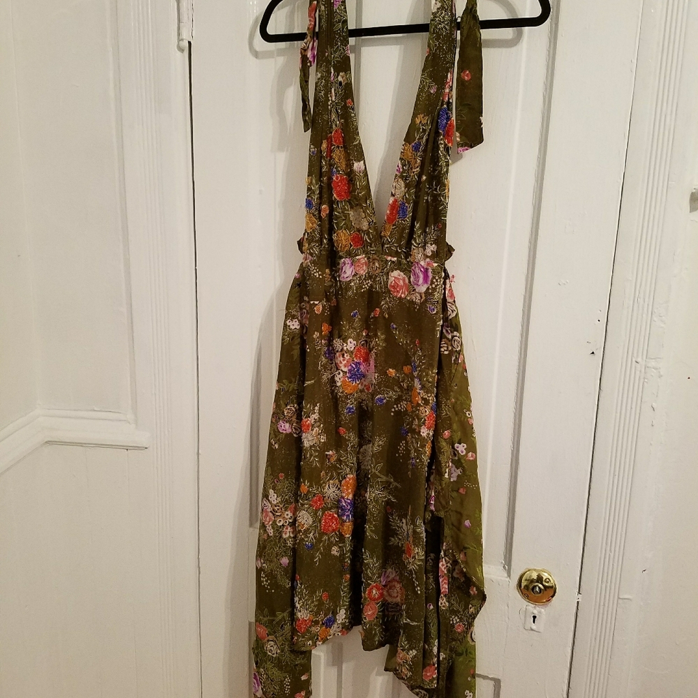 Handmade NOT BY ME apron dress detail floral dress